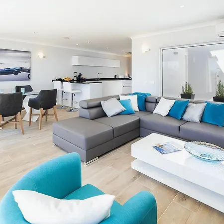 Stylish Modern Carvoeiro 2 Bedrooms Benagil Stunning Views Roof Terrace With Private Heated Pool Algarve Villa Lagoa (Algarve)
